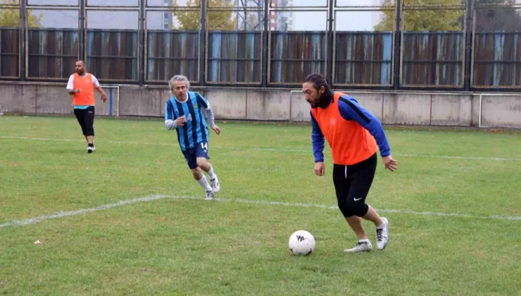 Kayseri’de düzenlenen 100. Yıl Öğretmenler Ortası Futbol Turnuvası başladı