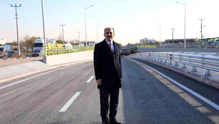 Konya Büyükşehir Belediyesi Lideri Uğur İbrahim Altay, Adana Etraf Yolu Sedirler Köprülü Kavşağı’nın alt geçidini trafiğe açtı