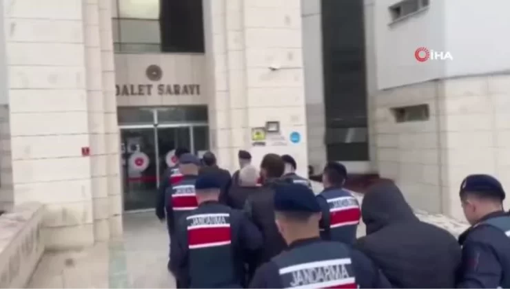 Balıkesir’de 9 sistemsiz göçmen ve 6 organizatör yakalandı