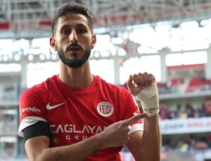 Antalyaspor Oyuncusu Sagiv Jehezkel, Olaylı Maçın Ardından Türkiye’yi Terk Etti.