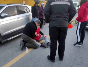 Aydın’da Bisiklet Şoförü Araç Kapısına Çarptı, Yaralandı