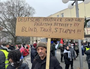 Berlin’de Filistin’e Dayanak Gösterisi Düzenlendi