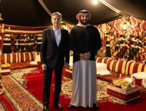 Blinken, Suudi Arabistan Veliaht Prensi Selman ile görüştü