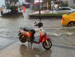 Çanakkale için fırtına ve sağanak uyarısı: Valilikten motokurye kararı