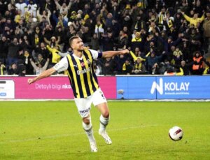 Dzeko, Konyaspor maçında hat-trick yaparak gol sayısını 16’ya çıkardı