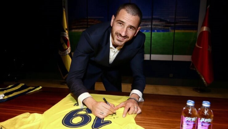 Fenerbahçe, İtalyan futbolcu Leonardo Bonucci’yi dönem sonuna kadar takımına kattı.