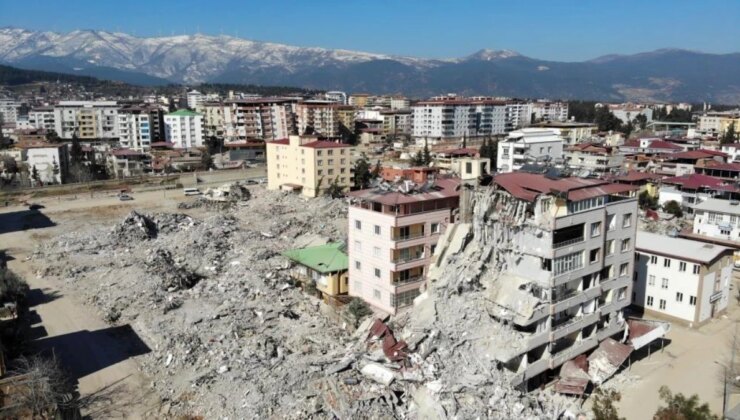 Gaziantep’teki zelzelede yıkılan apartman davasında eski belediye lideri tahliye edildi