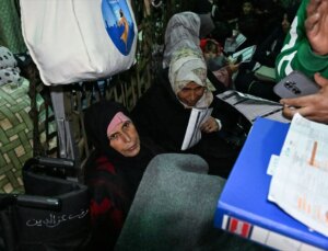 İsrail’in hücumlarında yaralanan Gazzeli hastalar Türkiye’ye getirildi