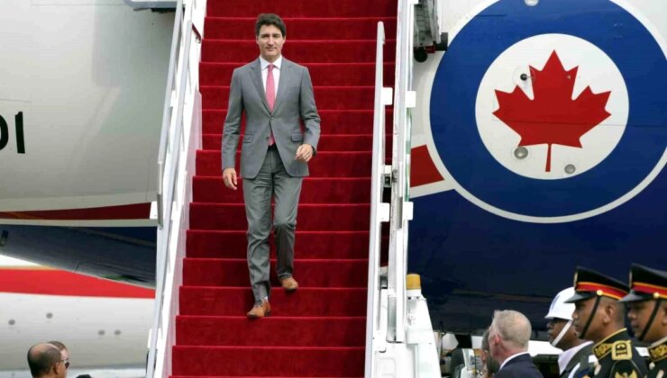 Kanada Başbakanı Trudeau’nun Jamaika seyahatinde uçağı arızalandı