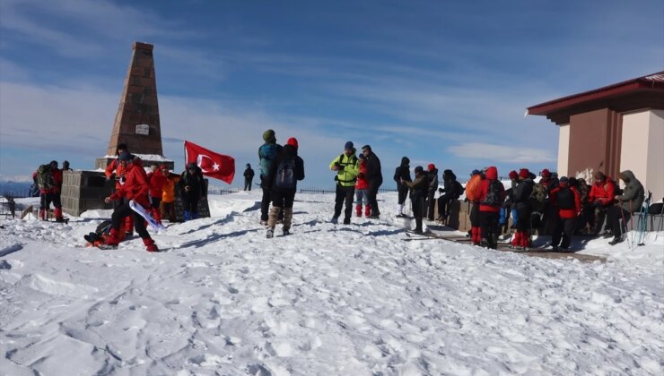 Kars’ta dağcılar Sarıkamış Harekatı’nın 109. yılında şehitleri andı