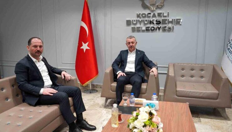 Kocaeli Büyükşehir Belediye Lideri Tahir Büyükakın, Büyük Birlik Partisi Kocaeli Vilayet Koordinatörü Metehan Küpçü’yü ağırladı