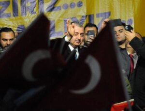 Kocaeli Büyükşehir Belediye Lideri Tahir Büyükakın, tekrar aday gösterildi