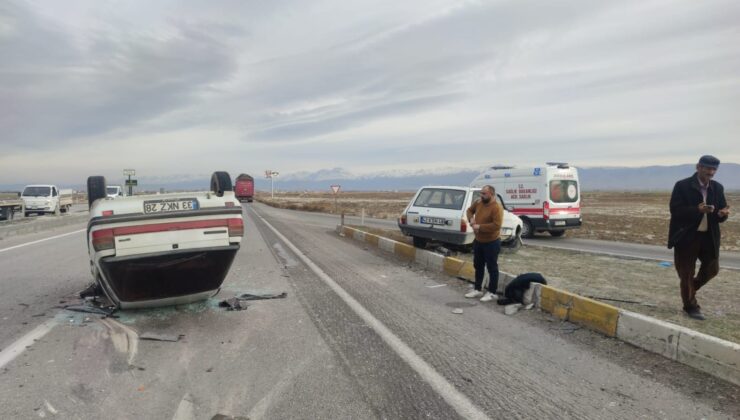 Konya’da iki araba çarpıştı: 8 yaralı
