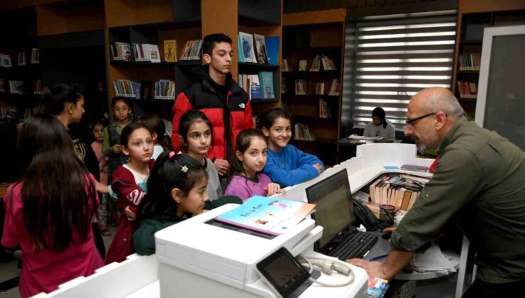 Kuşadası Belediyesi’nin Kütüphane ve Kitap Kafe Projesi Kentin Eğitim Hayatına Katkı Sağladı