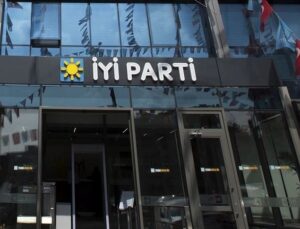 ÂLÂ Parti İzmir vilayet idaresi vazifeden alındı