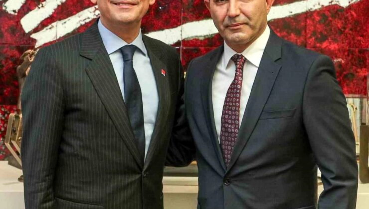 Lider Ömer Günel, CHP’nin Kuşadası Belediye Lider Adayı Olarak Seçildi