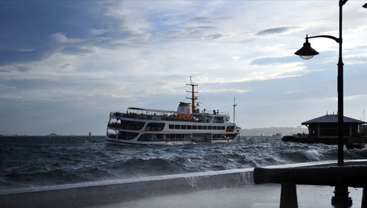 Marmara’da deniz ulaşımına fırtına manisi | İstanbul ve Bursa’da kimi vapur ve deniz otobüsü seferleri iptal edildi