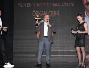 Özkan Cıbır, Yılın En Güzel Kripto Para Uzmanı seçildi