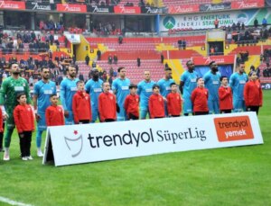 Sivasspor, Kayserispor’u 3-1 mağlup ederek 6. galibiyetini aldı