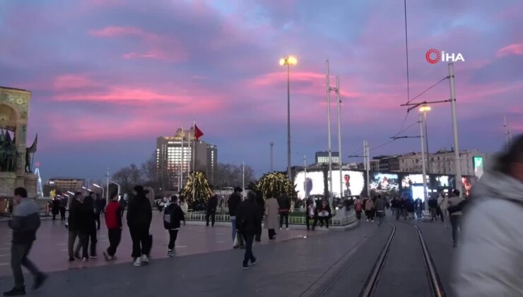 Taksim’de Hayran Bırakan Gün Batımı Görünümü