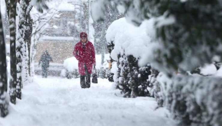 Türkiye Genelinde Kar Yağışı Bekleniyor: Meteorolojiden Turuncu ve Sarı Uyarılar!