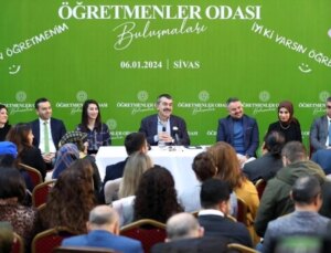 Ulusal Eğitim Bakanı Yusuf Tekin, Sivas’ta öğretmenlerle buluştu