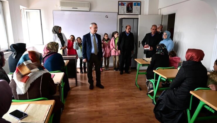 Yeşilyurt Belediye Lideri Mehmet Çınar, Topsöğüt Yeşilkonak Hizmet Binasını ziyaret etti