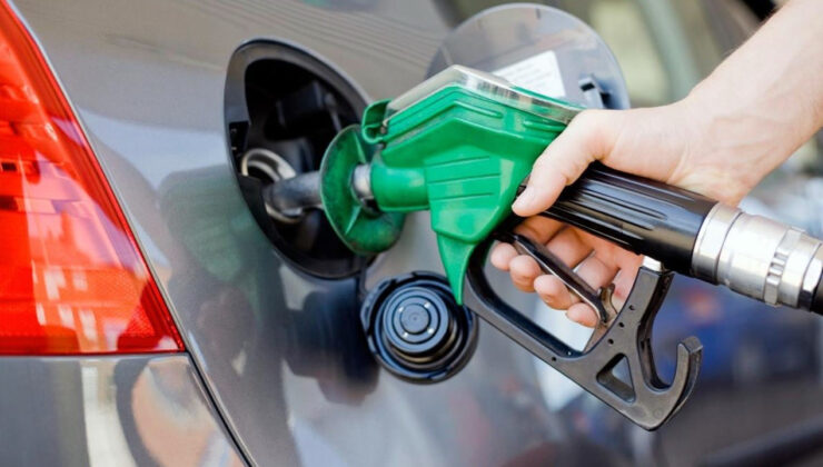 Yüksek Enflasyon ve Küresel Piyasalardaki Dalgalanma Benzin Fiyatlarına Zam Getirdi.