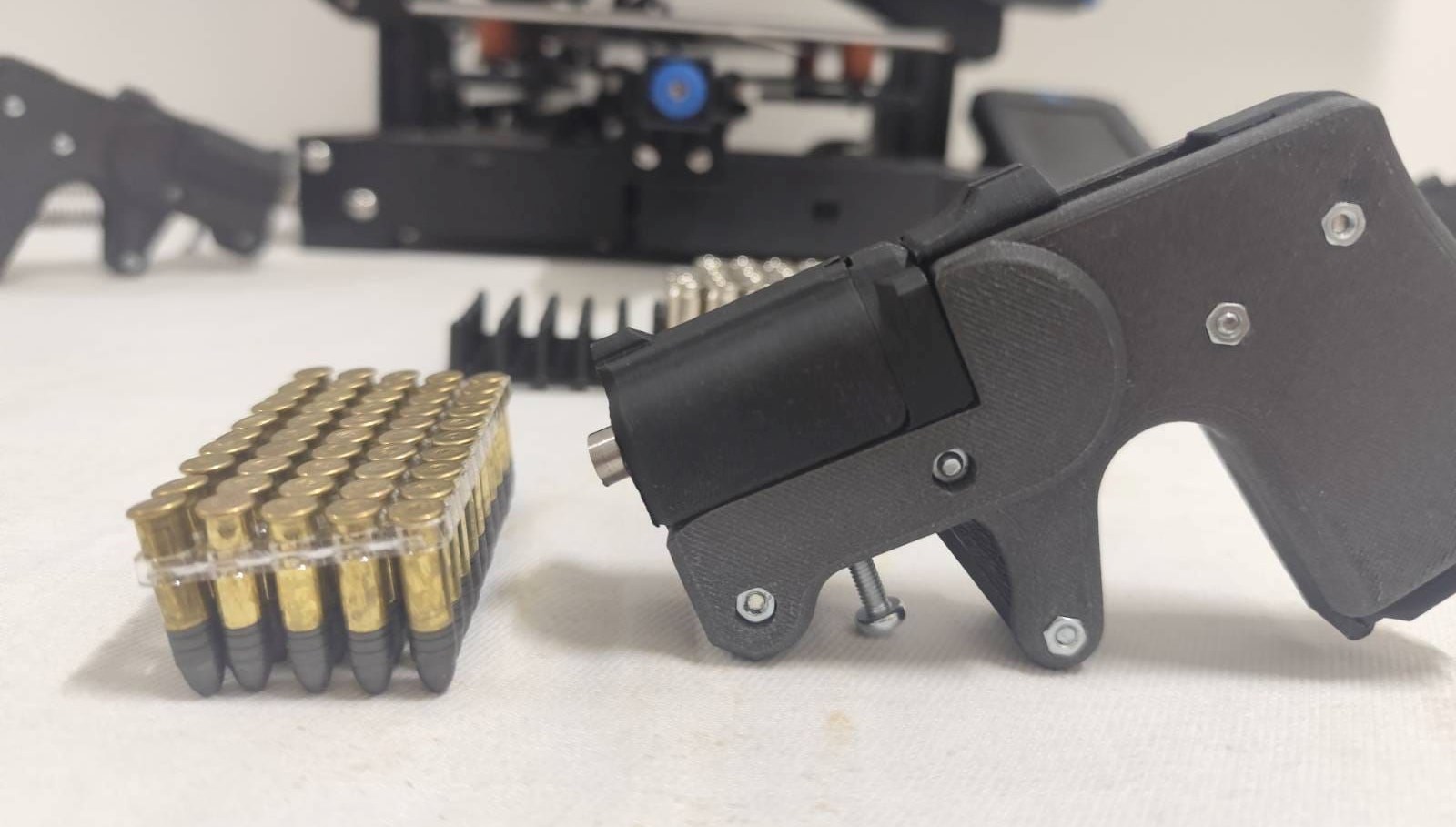 3 boyutlu yaziciyla suikast silahi uretti ankarada satmaya calisirken yakalandi JsZGudn5