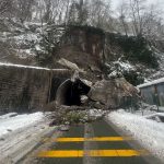 artvindeheyelan sarp tuneli ulasima kapandi CgPrzn1z