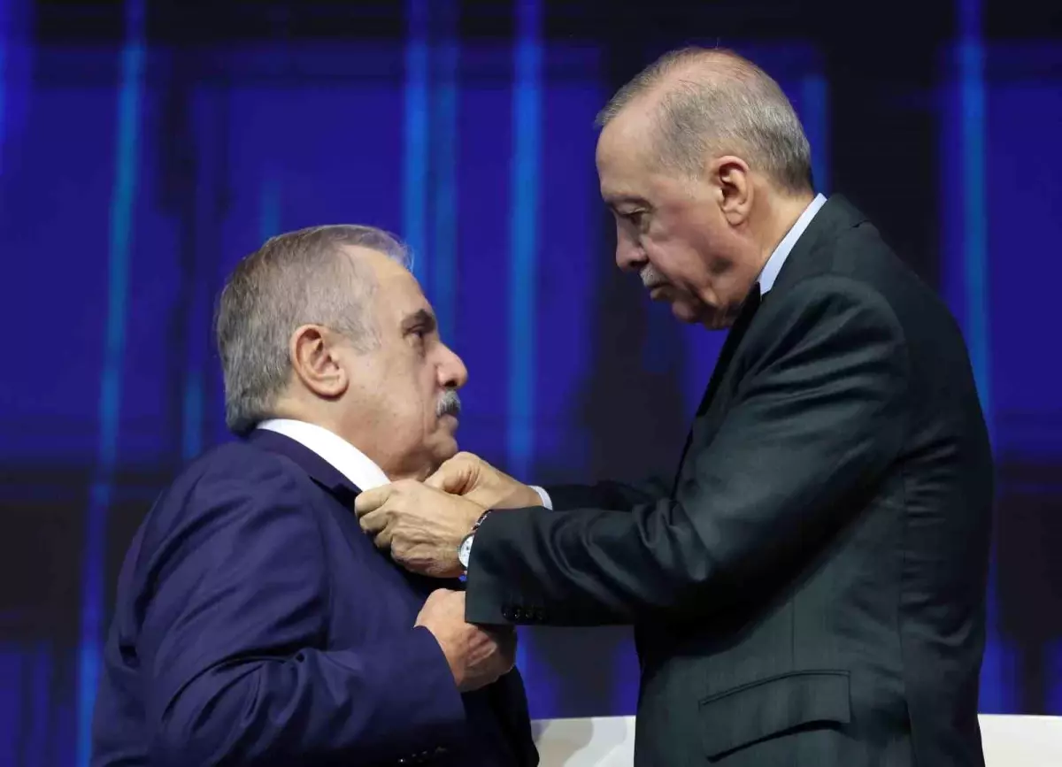 ensarioglu uygun partiden ak partiye gecti