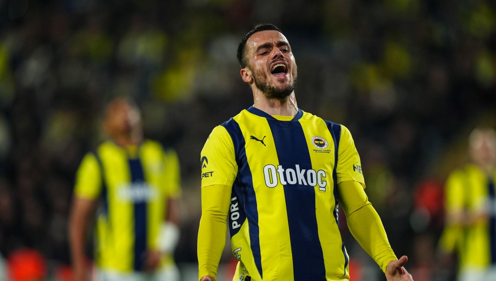 fenerbahce filip kostic icin juventus ile pazarlik masasinda