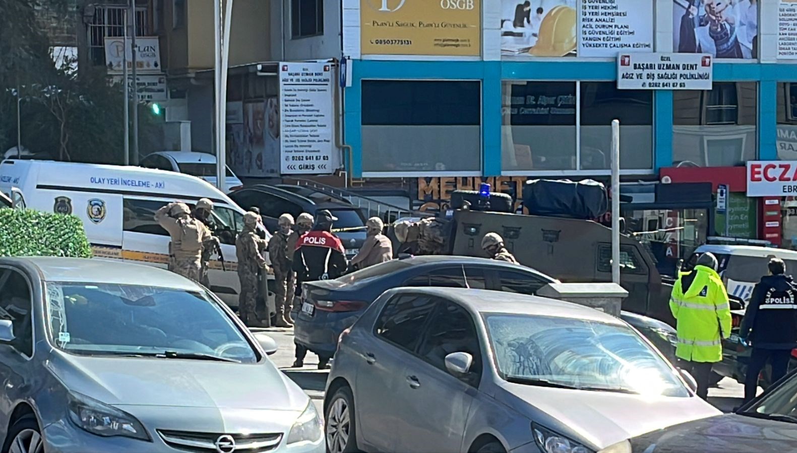 gebzede rehine krizi sona erdi ozel harekat operasyonuyla gozaltina alindi