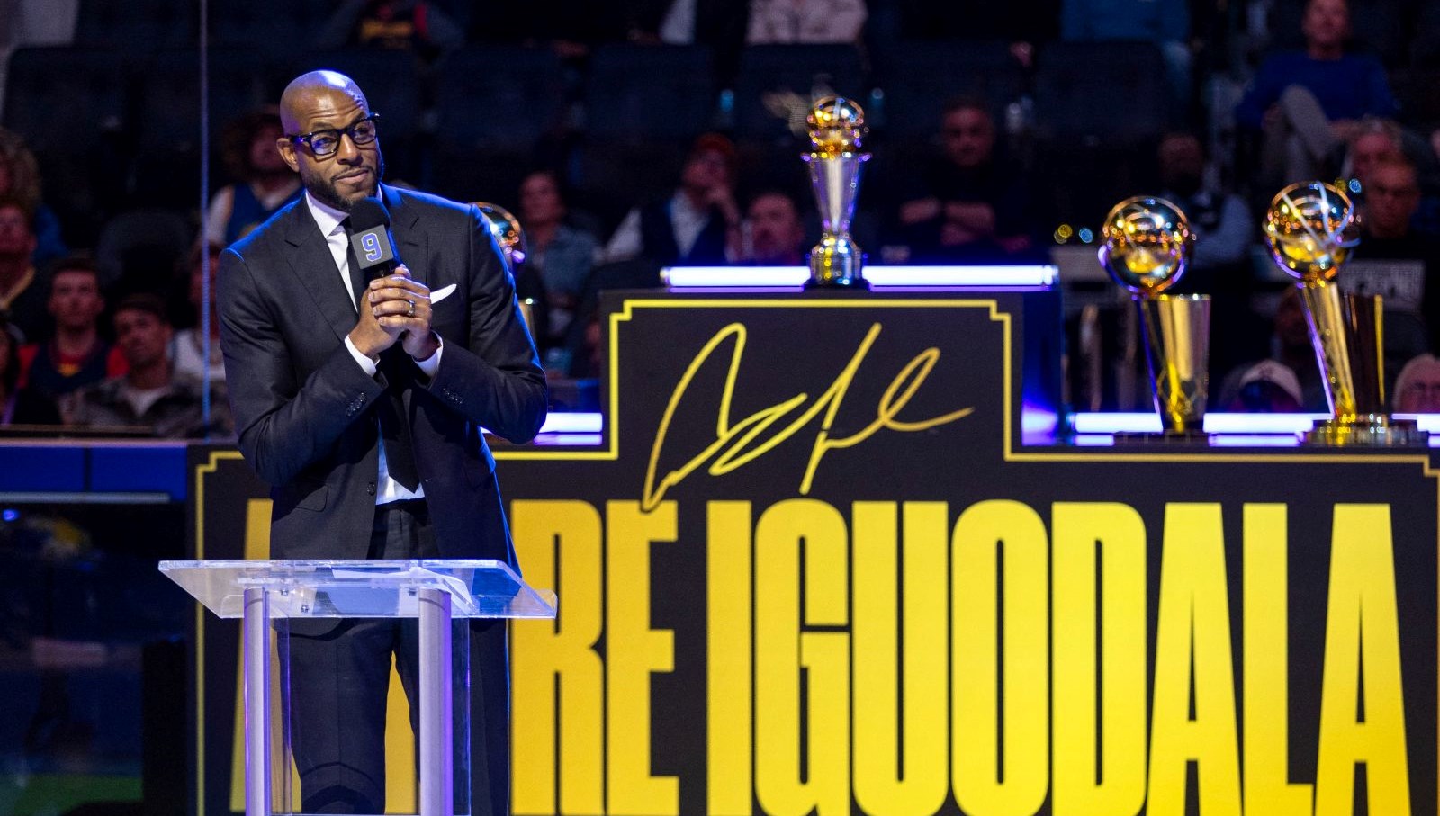 Golden State Warriors, Andre Iguodala'nın Onuruna Forma Emekliliği Töreni Düzenliyor 71 golden warriors andre iguodalain formasini emekli etti rUbKlIUa