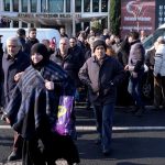 ibbnin onunde toplanip aksiyon yaptilarminibusleri 81 taksiye donusen esnaf reaksiyonlu iw7MHzLw