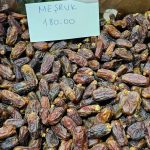 iftar ve sahurun olmazsa olmazi hurma satislarinda yogunluk sOHUWNAN