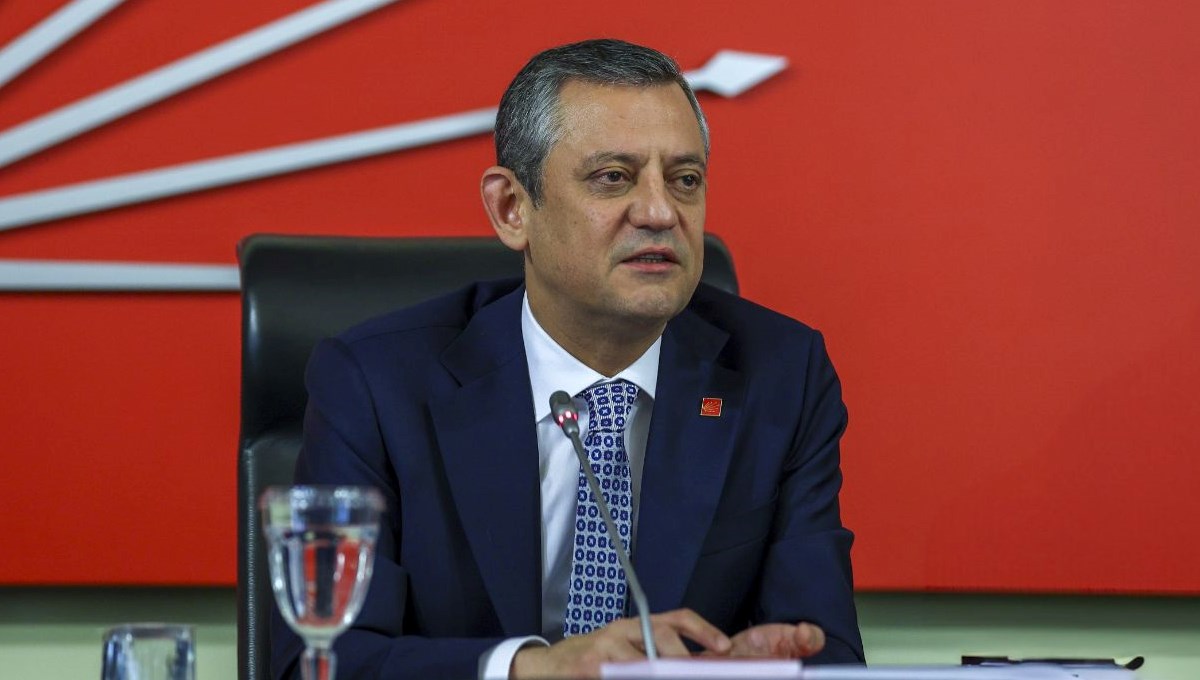 ozgur ozelden ayagini denk al diyen erdogana cevap GIhqtLfZ