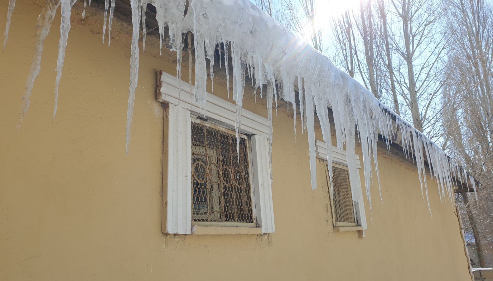 sibir soguklari vani vurdu termometreler sifirin altinda 24 dereceyi gosterdi 3B8QGthN