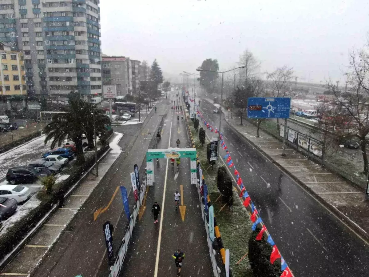 trabzon yari maratonunda barisa kosuldu zO2Uy3tD