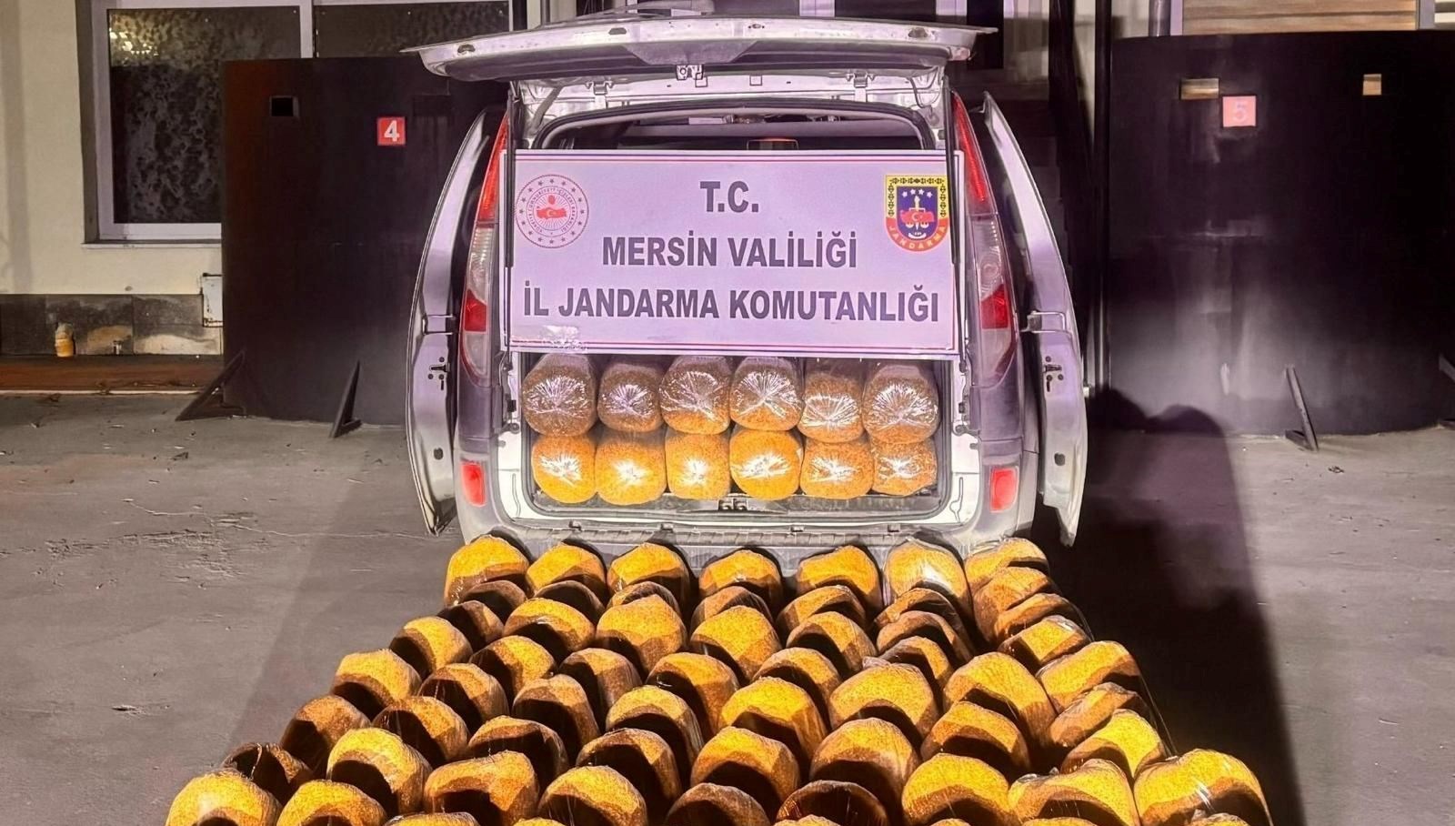 uydurma bandrollu 580 kilogram tutun ele gecirildi O9v59Kvw