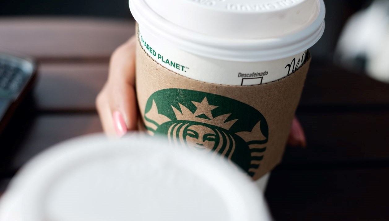 50 Milyon Dolarlık Kahve: Starbucks'ın Şaşırtan Tazminatı 71 1 fincan kahvenin bedeli 50 milyon dolar starbuckstan rekor tazminat