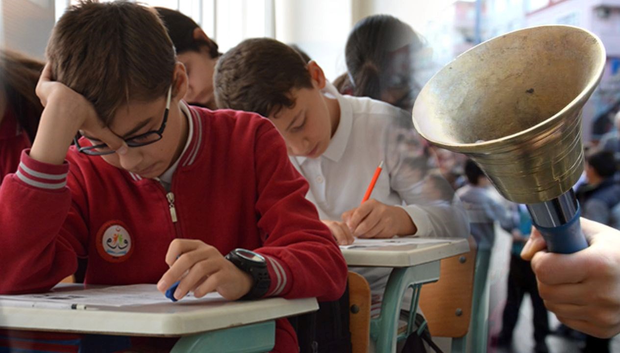 1 haftalik tatil ne vakit okullarda orta tatil tarihi PlJi7YPC