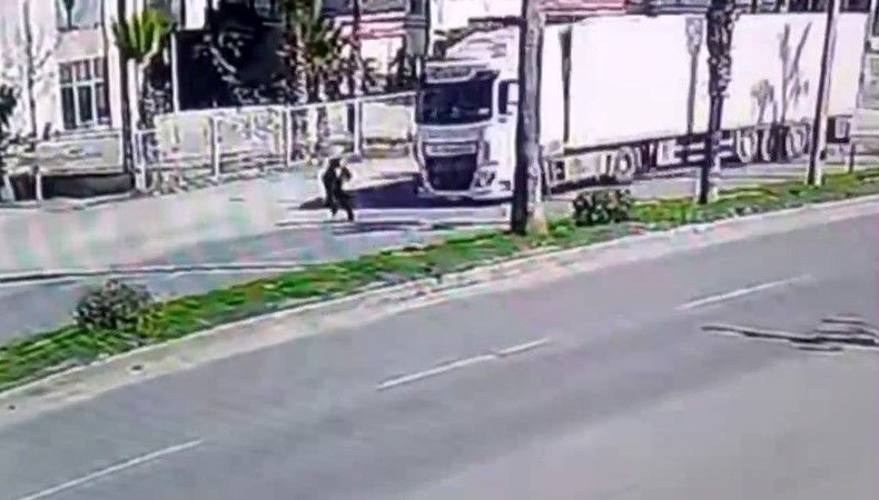 12 gundur agir bakimdaydi tirin carptigi genc kiz omrunu yitirdi