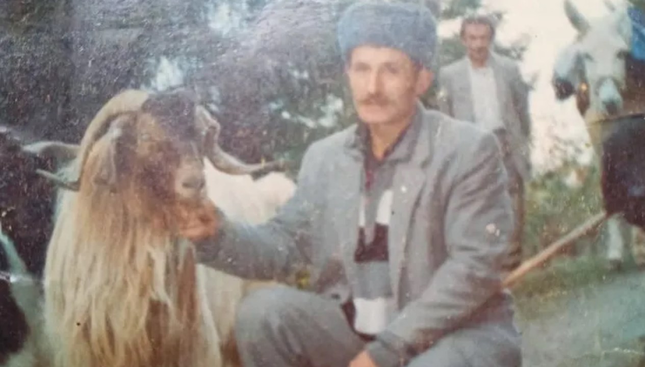 14 yil sonra ortaya cikan vahset baltayla oldurup atiyla bir arada yakmislar gnv2pZ6w