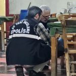 17 yasindaki saldirgan kahvehaneyi basti iki kisi oldu HgWXDDNY