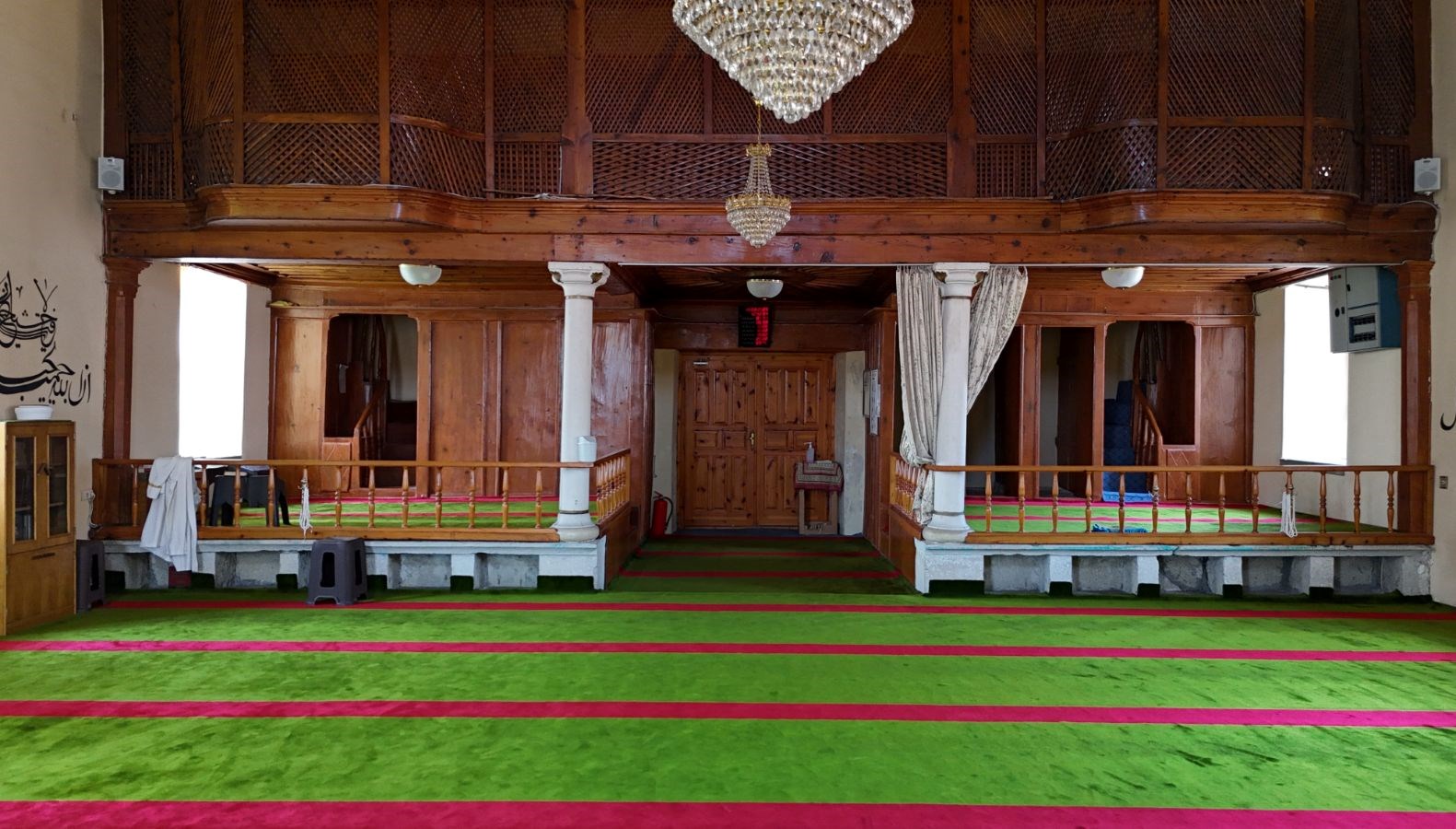 195 Yıllık İhtişam: UNESCO'nun Koruyucu Kanatları Altındaki Cami 71 195 yildir vakte direnen cami unesco dunya miras listesinde yer aliyor 7MMPW7KG