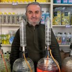 55 yil evvel babasinin actigi dukkanda uretime devam ediyor jeYXzbGs