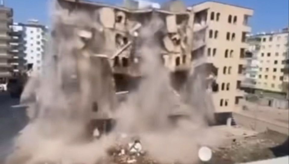 6 Katlı Ağır Hasarlı Bina Yerle Bir Oldu 71 6 katliagir hasarli binacoktu yzTSMEXh