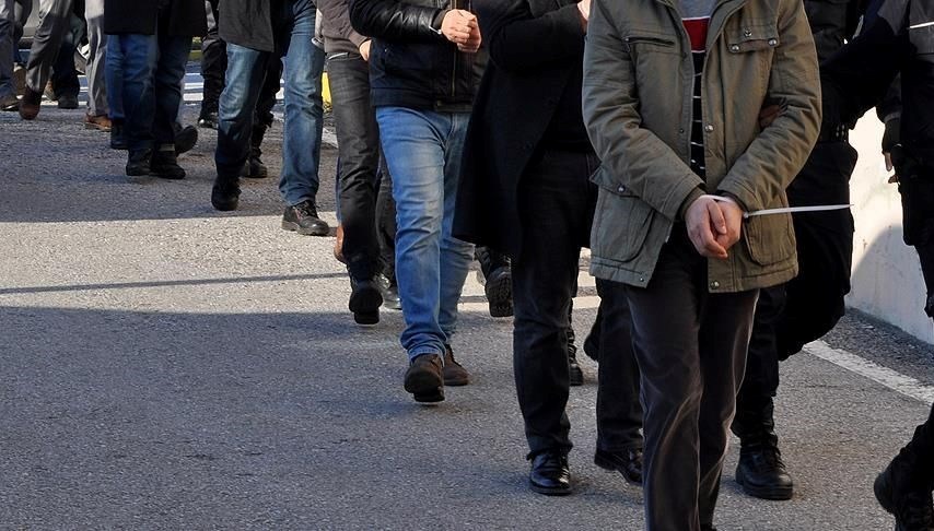 8 Şehirde Dev Operasyon: 103 Gözaltı, Çeyrek Milyar Liralık Varlığa El Konuldu! 71 8 ildeoperasyon 103 kuskulu gozaltinda250 milyon tl bedelindeki varliklara el konuldu CCY9NFfP