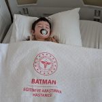 9 aylik bebek heimlich hareketi ile hayata tutundu cekirdek kabuklari akcigerine saplanmis v6eHZSHt